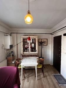 Cozy Flat to Taxim, Beyoglu, Pera, Galata