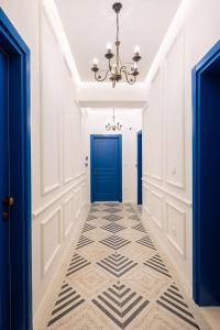 48 Rooms Split 