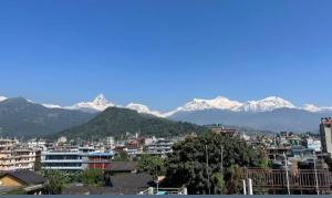 Lucky Pokhara Apartment - Ubytování bez kategorie ve městě Pókhara
