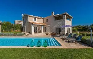 New! Villa Corinne with 42 m2 pool, sauna - Štuti