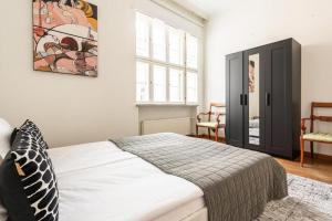 Luxury Square view apartment #18