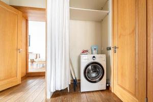 Luxury Square view apartment #18