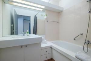 Appart'hotels Residhotel Villa Maupassant : photos des chambres