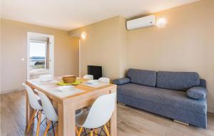 Lovely Apartment In Povljana With Wifi 