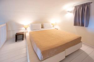 Smy Santorini Suites & Villas