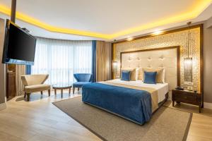 Corner Suite room in Hotel Zurich Istanbul
