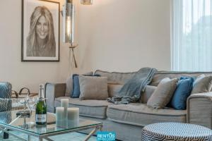 Villa Zee en Zand - bungalow with garden and parking