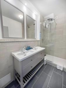 Appartements Le Dolce 65m2 Centre de Dijon 4 personnes : photos des chambres