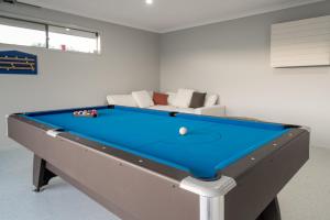 Luxury Hunter Valley Acreage - Heated SwimSpa - Mountain Views - Pool Table - Fire Pitt