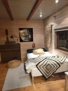 Pöljänmylly kosken rannalla - 库奥皮奥