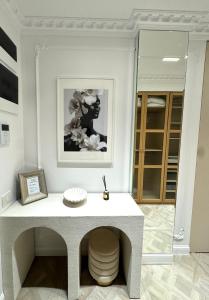 Studio Selling Sunset