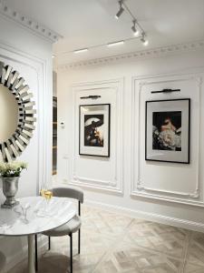 Studio Selling Sunset