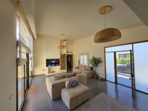 Somabay Beach House BW - 萨法加