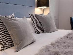 Double or Twin - Luxury Ensuite with Bath room in The Lane Hotel