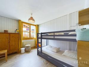 Appartement Scandinave, 3 pièces, 50m², proche pistes et commerces, avec balcons et parking - FR-1-398-609