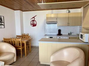 Appartements Charmant 2 pieces avec balcon expose Sud, proche telesiege et commerces, Vieil Alpe - FR-1-405-216 : photos des chambres