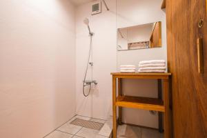 港に停泊する町のフロント moyai 舫