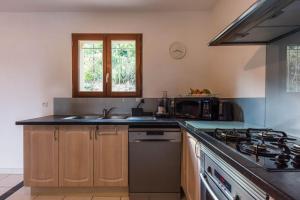 Maisons de vacances Proche d-Agen - Location de vacances 6 personnes avec piscine privee a la campagne : photos des chambres