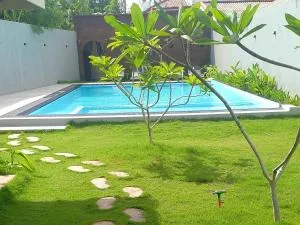 Ocean View tourist guest house at Negombo beach near the airport - 尼甘布