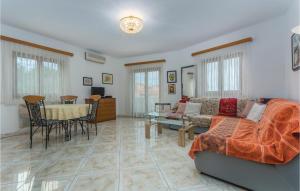 Lovely Apartment In Zambratija With Wifi 