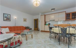 Lovely Apartment In Zambratija With Wifi 