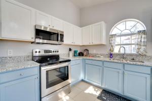 11 Mi to Disney Pet-Friendly Aviana Resort Home!