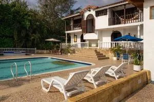 Villa with Swimming Pool, Jacuzzi and Sauna - Misiones