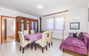 Stunning Home In Pag With Wifi 