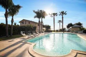 Panoramica Villa con Piscina sul Mare (Sanificata) - Чинізі