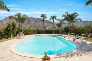 Panoramica Villa con Piscina sul Mare (Sanificata)