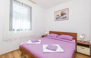 Stunning Home In Pag With Wifi 