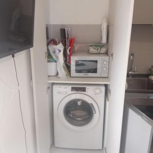 la casa del poeta fronte mare