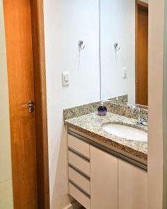 Nosso Apê Estrela Sul: Ar-cond. | Garagem | Quarto e Sala NA0211