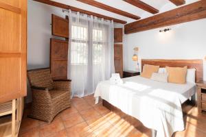 Travel Habitat Plaza del Pilar.