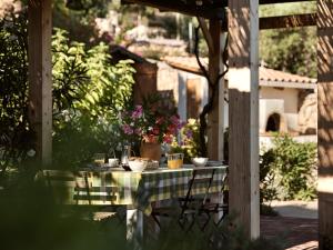 Strofilia Stone Residences