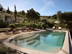 Strofilia Stone Residences