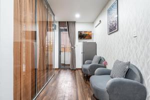 Lotus Lalala Inn Hotel