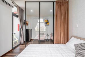 Lotus Lalala Inn Hotel