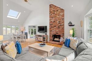 Minutes to Red River Beach Dog Friendly