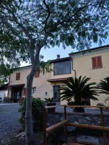 Casale rustico Poggiarino diB&L - Casa SantʼAndrea