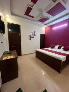 Hotel Silver Inn - Noida