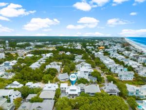 Chloes Cottage and Carriage House