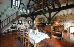 Maisons de vacances Stunning Home In La Force : photos des chambres