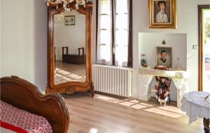 Maisons de vacances Stunning Home In La Force : photos des chambres