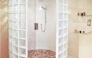 Maisons de vacances Stunning Home In La Force : photos des chambres