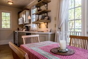 Belize Carriage House