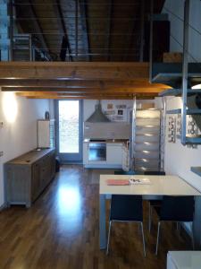 Old city view apartment