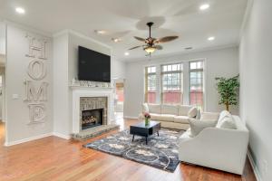 3 Mi to Oglethorpe Mall: Home w Fenced Yard!