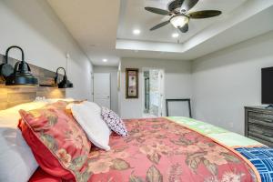 3 Mi to Oglethorpe Mall: Home w Fenced Yard!