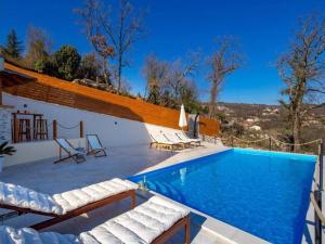 Stunning Villa With Panoramic View